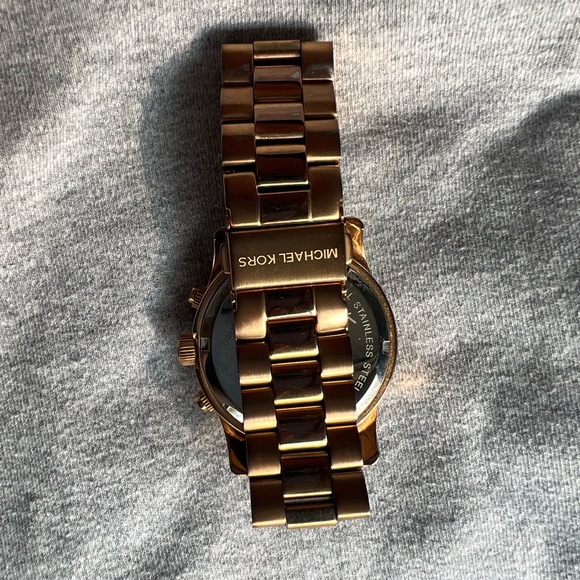 Michael Kors Rose Gold Limited Edition Watch - Picture 4 of 7